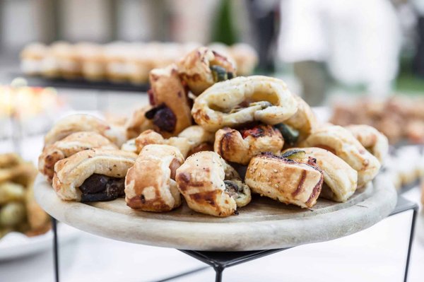 Comment trouver des vols à prix abordables pour un trajet de Poitiers à Lyon ?